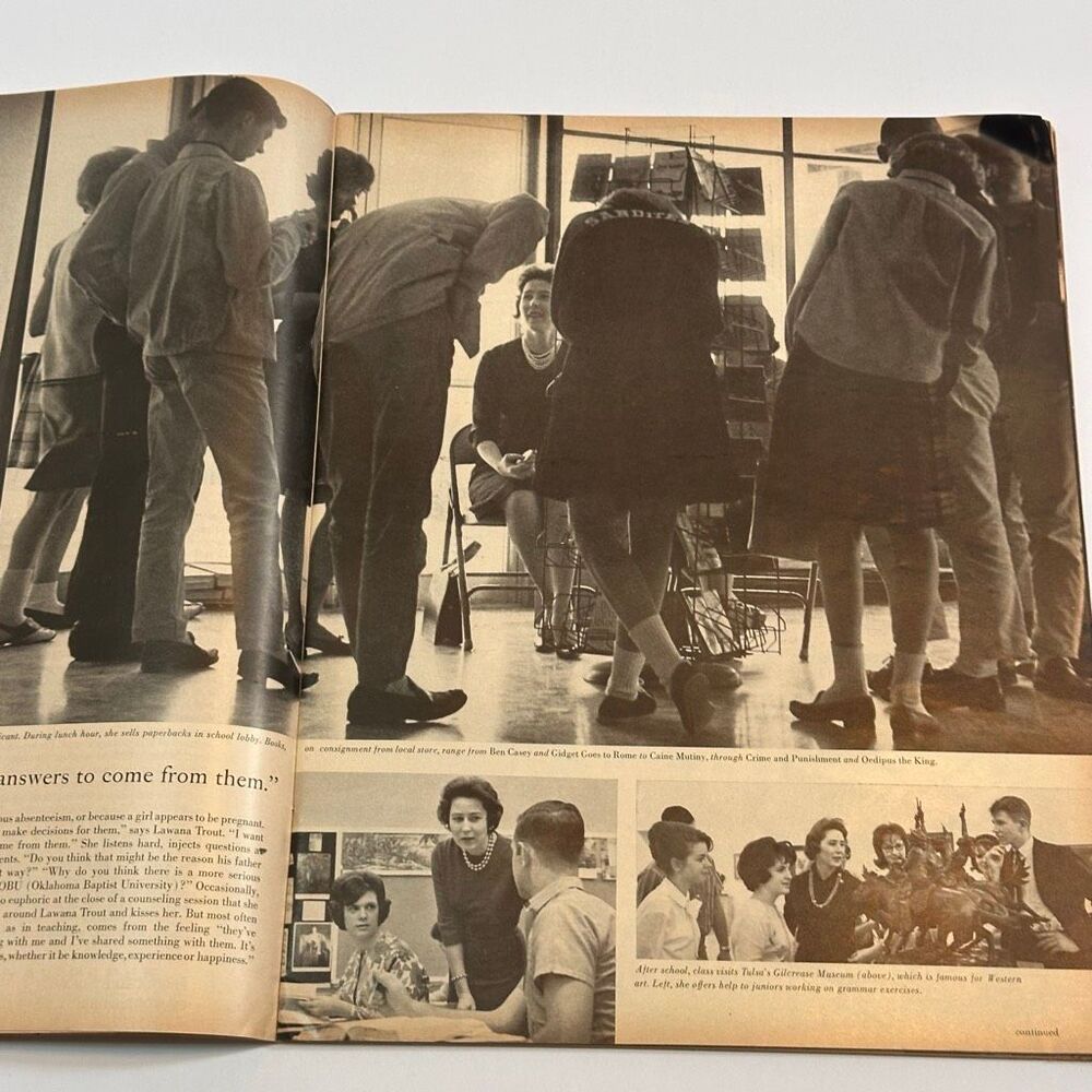 Vintage LOOK Magazine Lot (3) 1945, 1955, 1964 - Picture 15 of 16